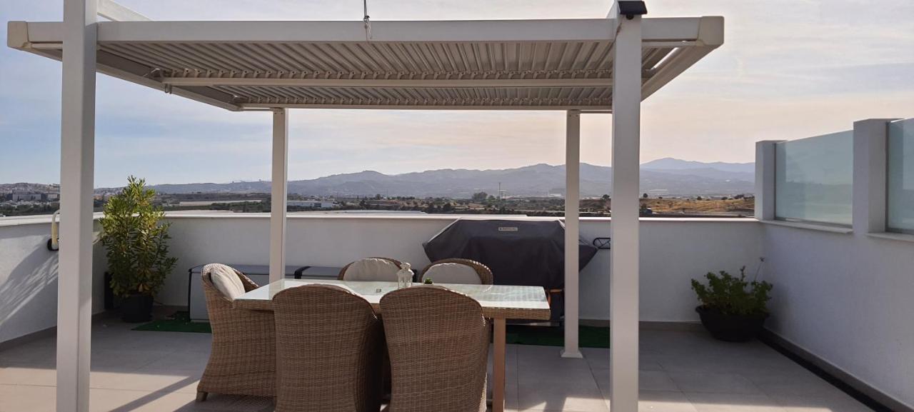 Baviera Hills Holiday Apartment Калета-де-Велес Екстер'єр фото