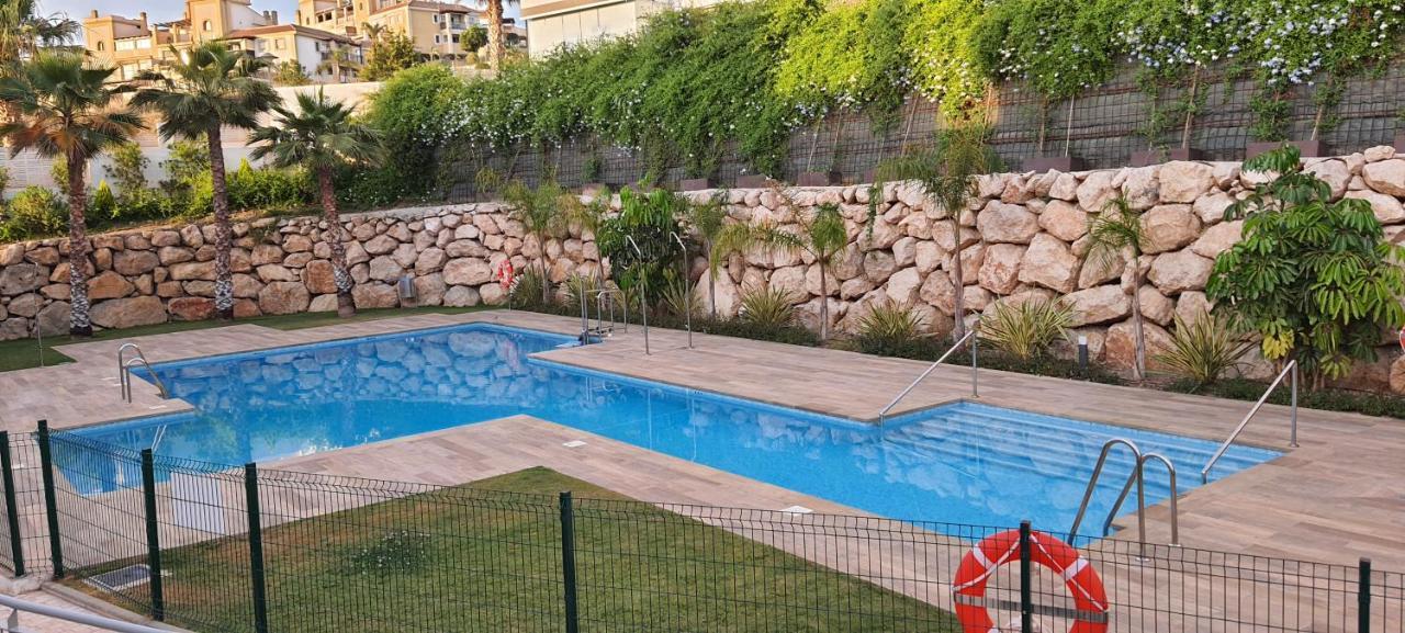 Baviera Hills Holiday Apartment Калета-де-Велес Екстер'єр фото